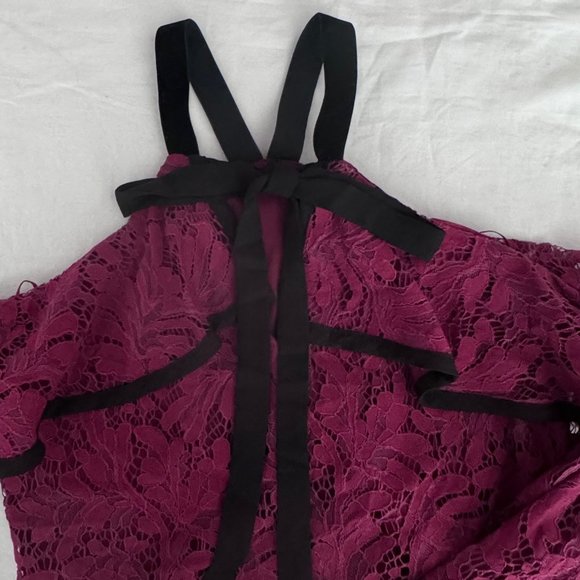 WAYF - Helena Cold Shoulder Lace Top | Size: Small | Burgundy Lace | NWT / NEW - Picture 11 of 11